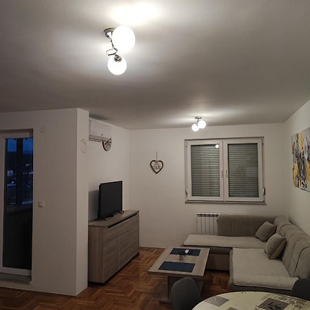 S&D Apartman Lukavica Exterior foto